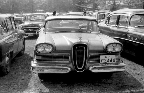 (01-3b)(101-36) 1958 Edsel Pacer 4dr Sedan.jpg